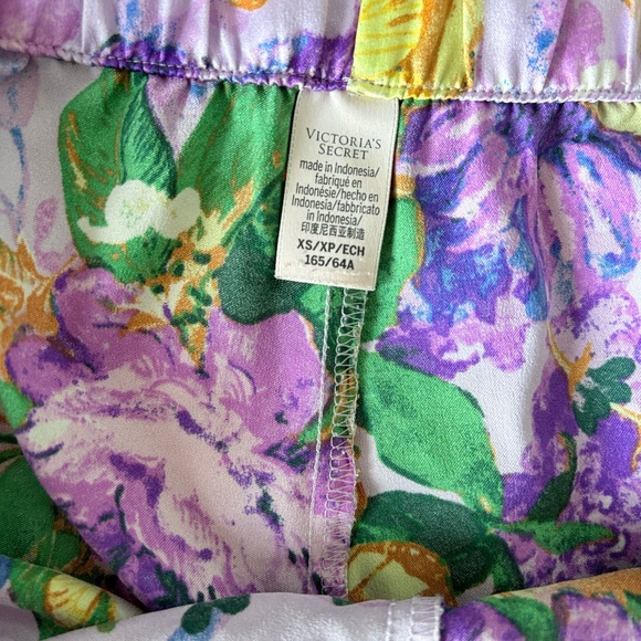 Victoria's Secret Satin Short  PJ Set Lilac Floral (XS) - Picture 8 of 8